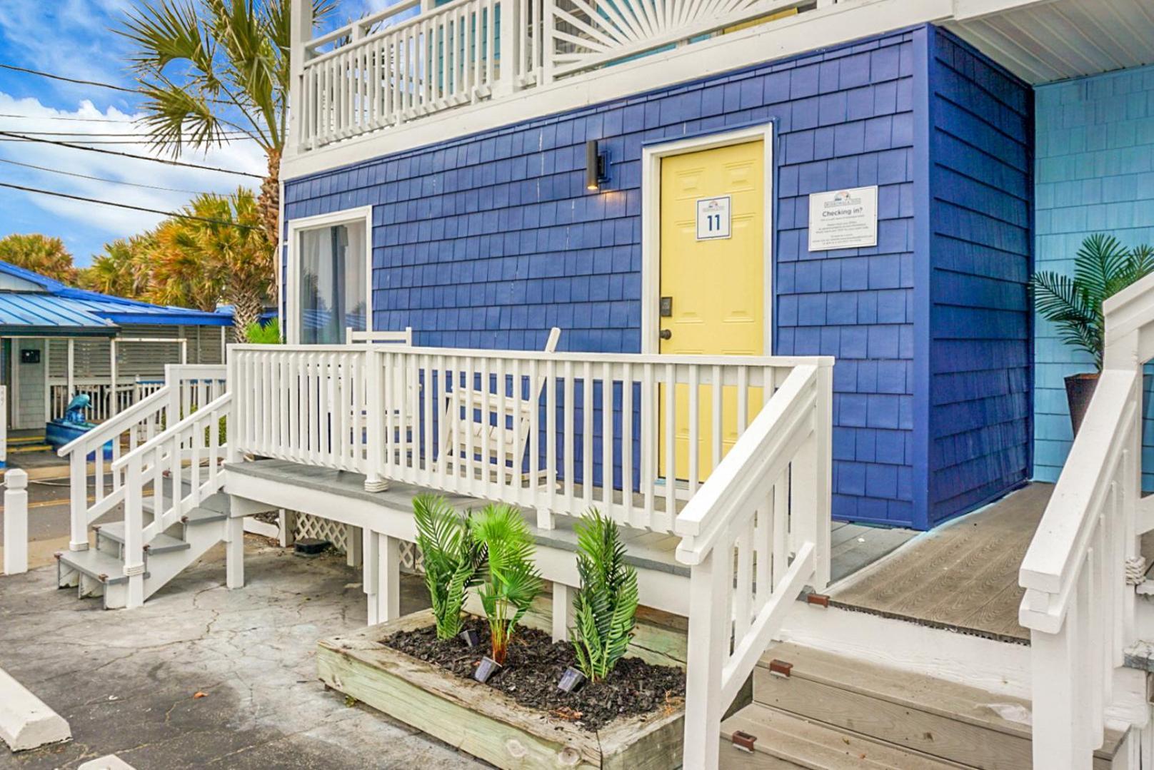 The Boardwalk Inn 캐롤라이나비치 외부 사진