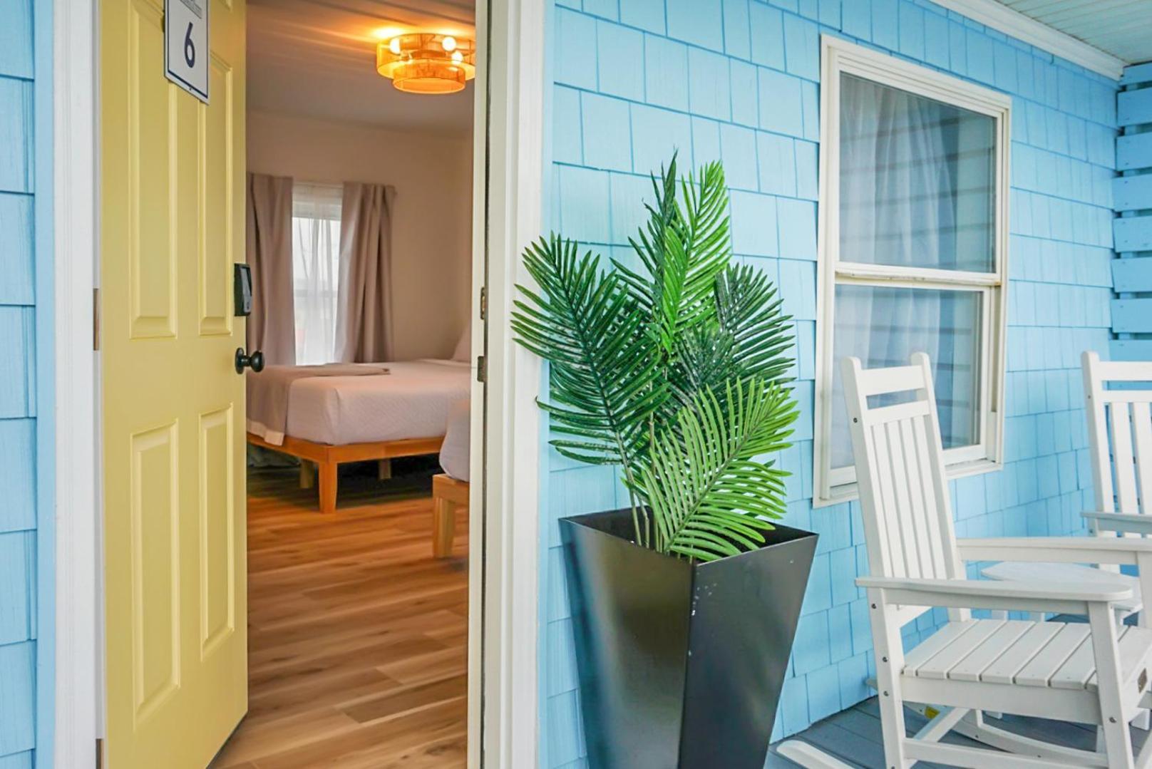 The Boardwalk Inn 캐롤라이나비치 외부 사진
