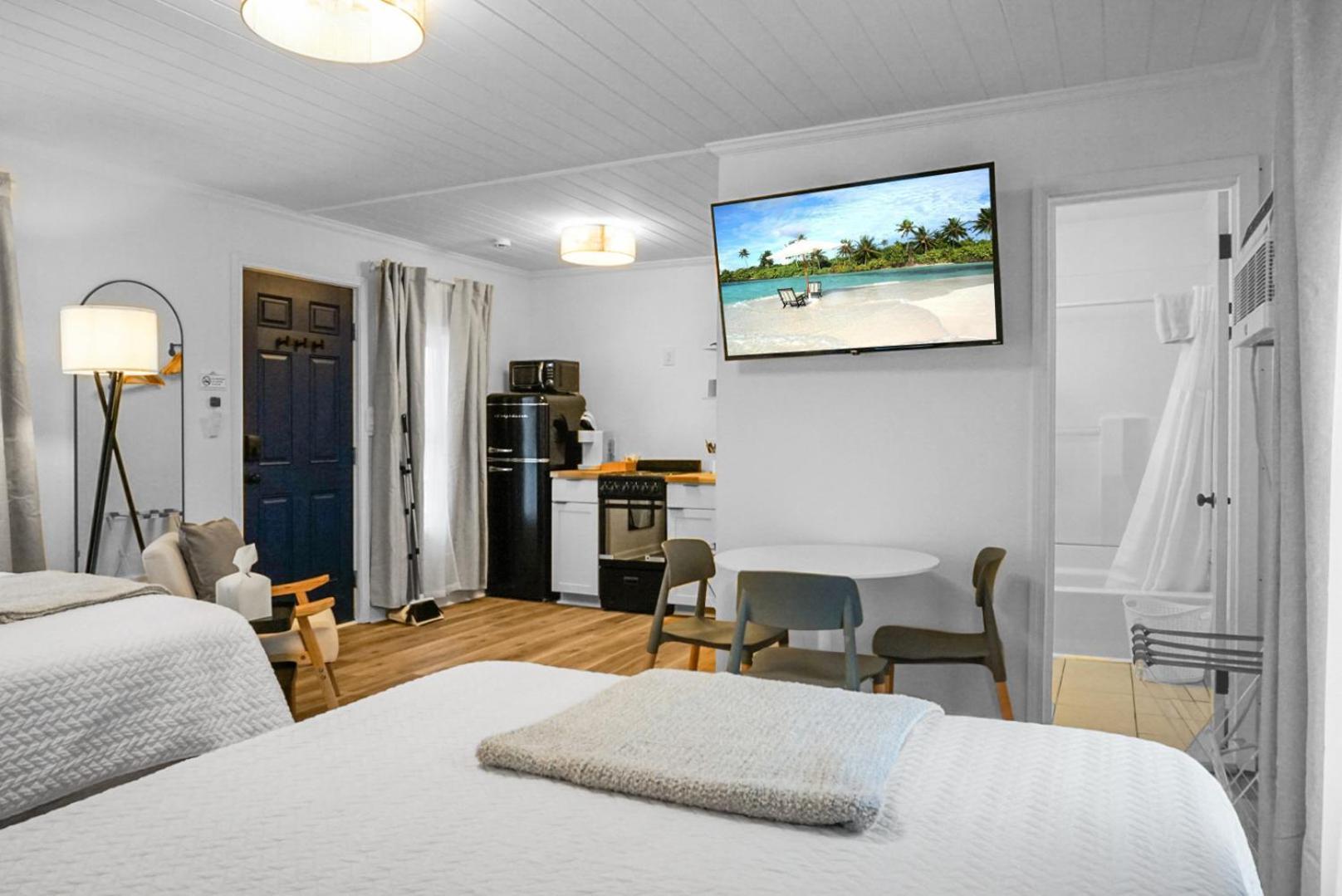 The Boardwalk Inn 캐롤라이나비치 외부 사진